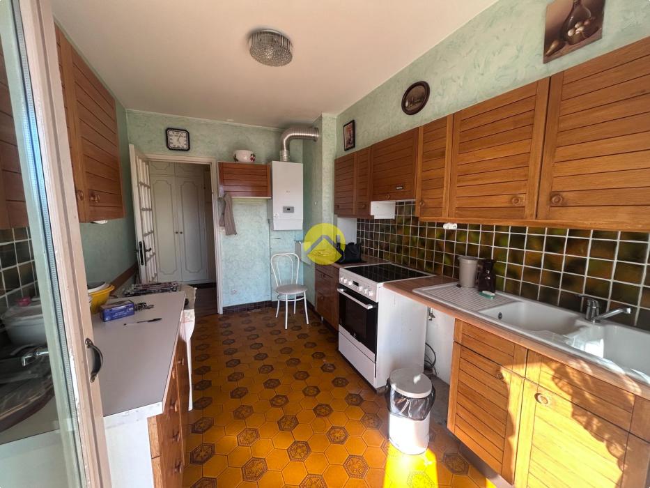 APPARTEMENT  PRES FLEURIS