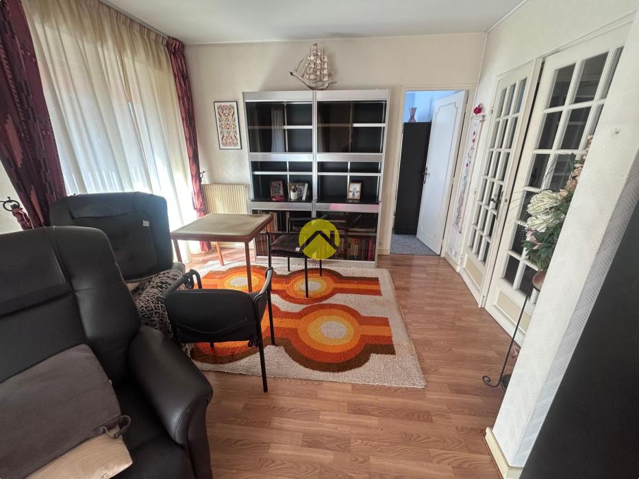 APPARTEMENT  PRES FLEURIS