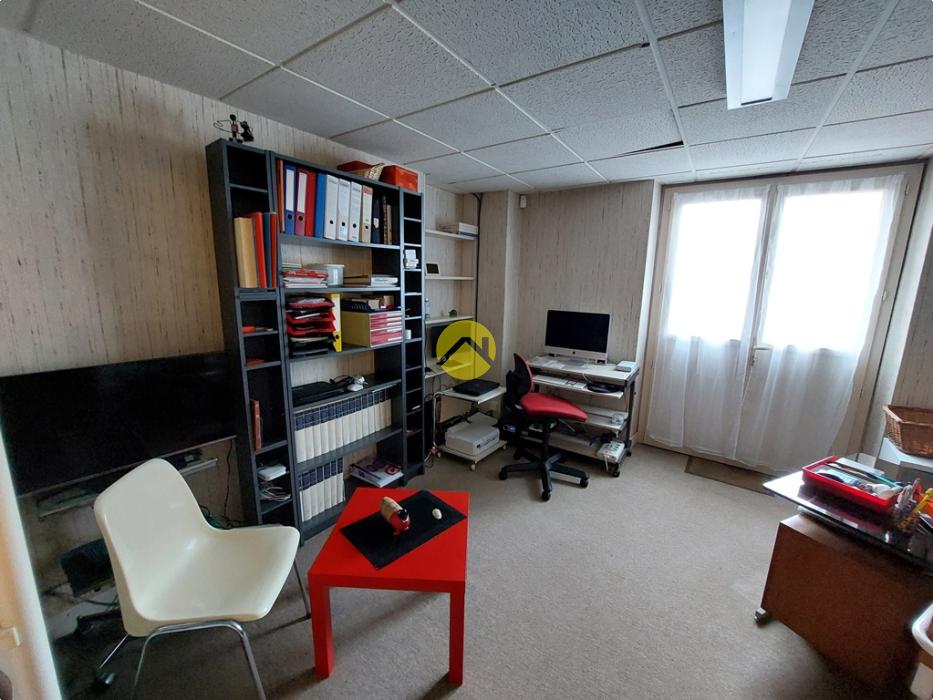 DEMEURE CENTRE VILLE AVEC TERRAIN