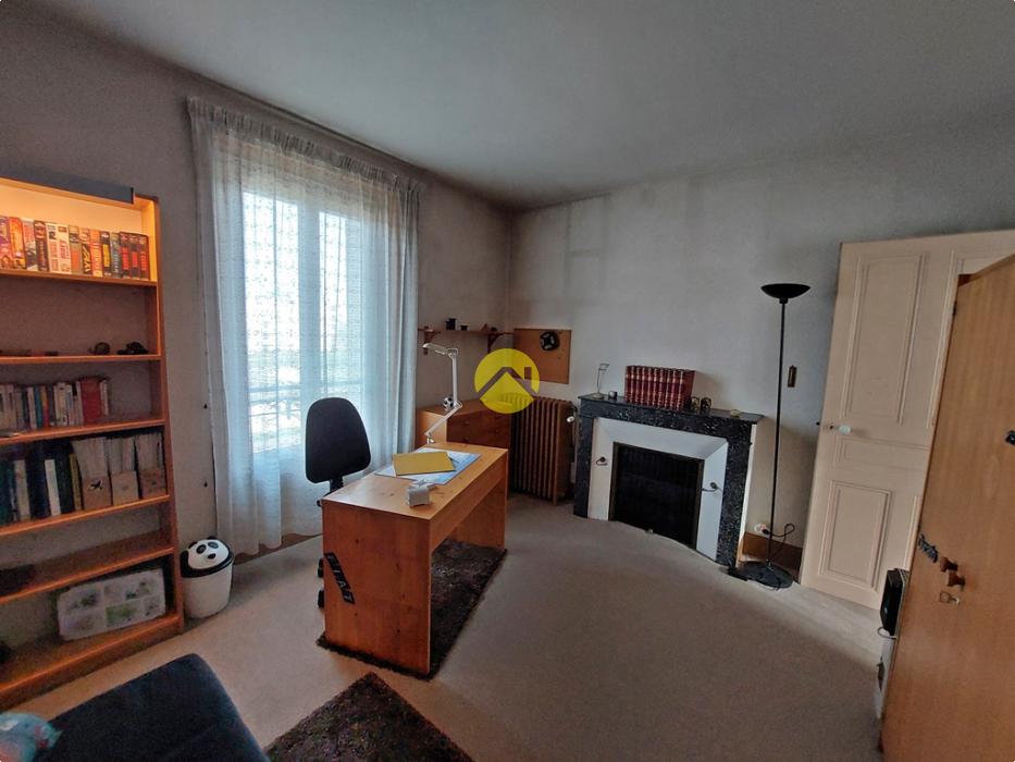 DEMEURE CENTRE VILLE AVEC TERRAIN