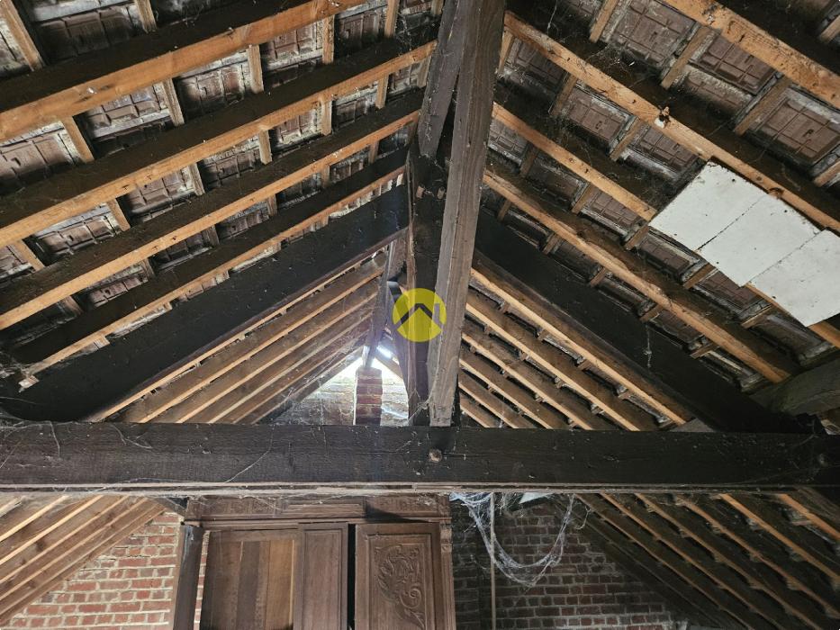 MAISON À RÉNOVER ENTIÈREMENT 