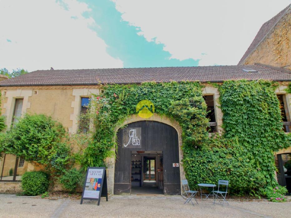 Galerie d'art avec appartement 1ch