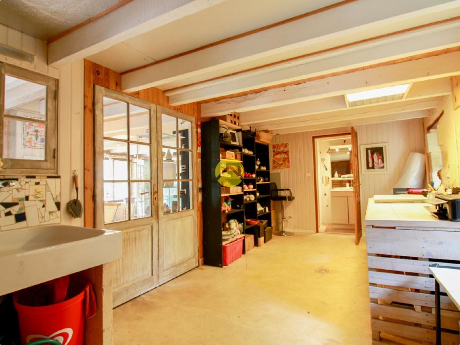 Galerie d'art avec appartement 1ch