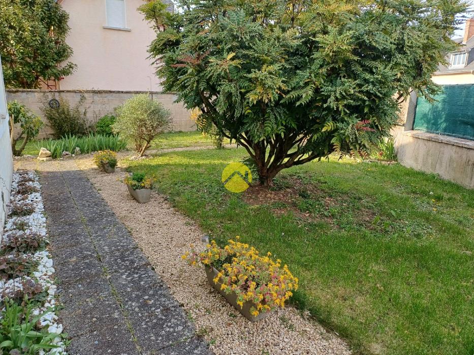 Maison 90 M2 Terrain et garage 