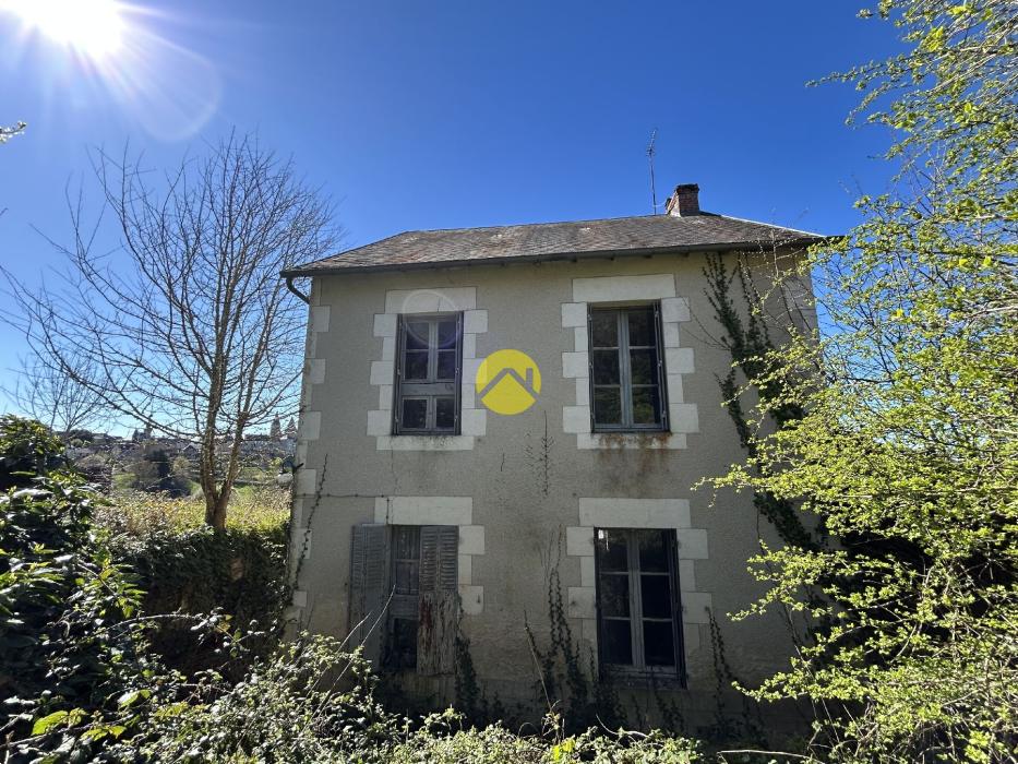 MAISON EN PIERRE A RENOVER