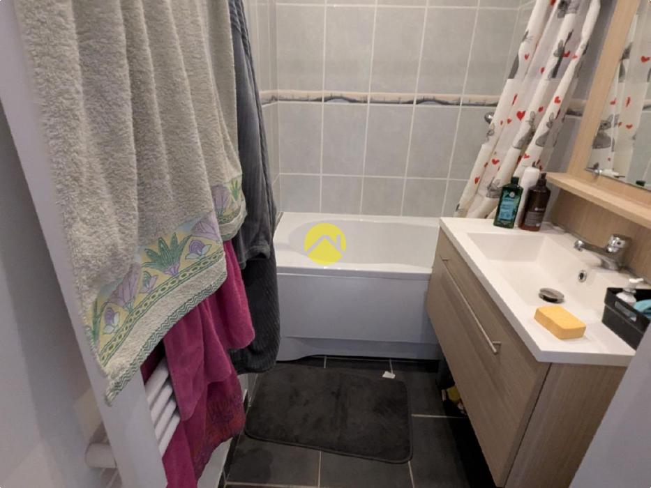 Maison 6 pièces.4 ch.véranda.garage