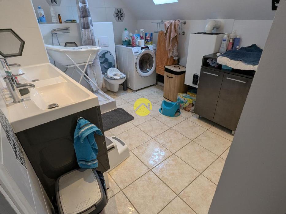 Maison 6 pièces.4 ch.véranda.garage