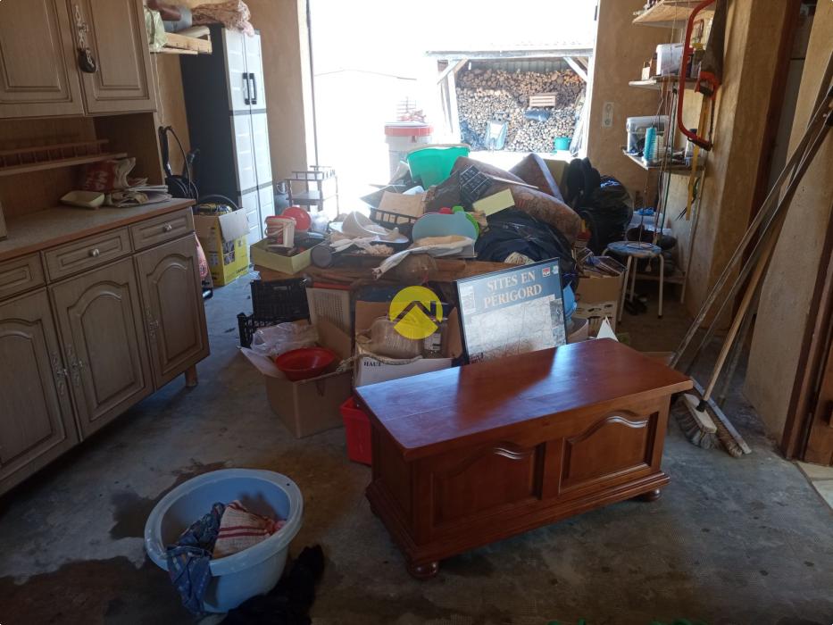 Belle maison avec un grand terrain 