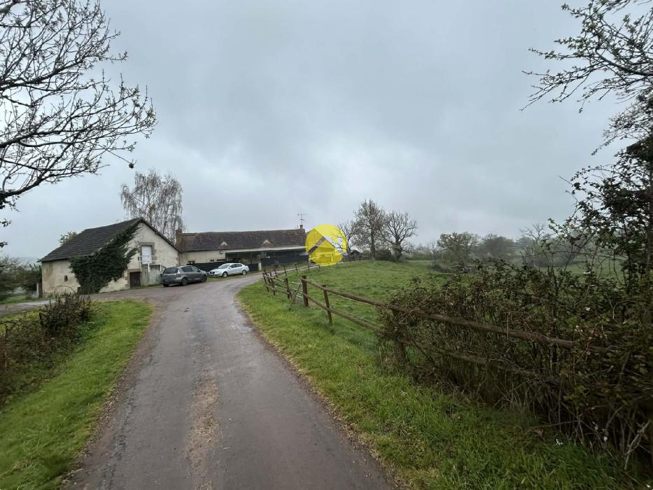 longère avec dépendances et terrain