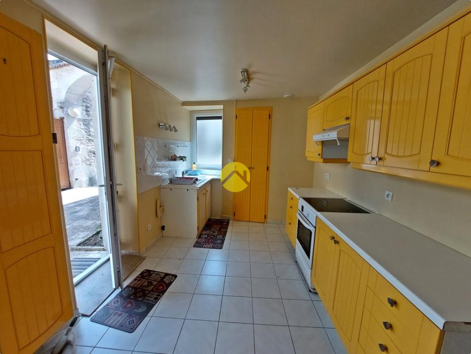 RÉNOVÉE, ÉQUIPÉE P.M.R. + Terrain