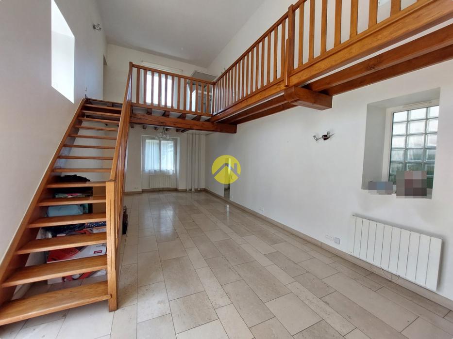 RÉNOVÉE, ÉQUIPÉE P.M.R. + Terrain