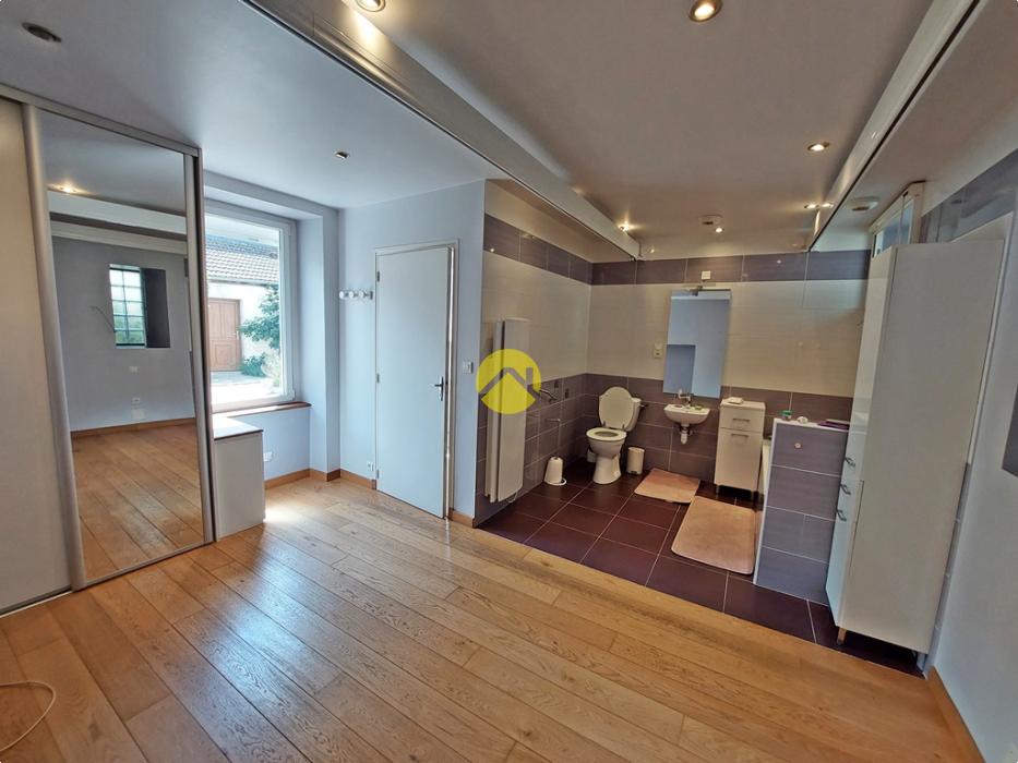 RÉNOVÉE, ÉQUIPÉE P.M.R. + Terrain