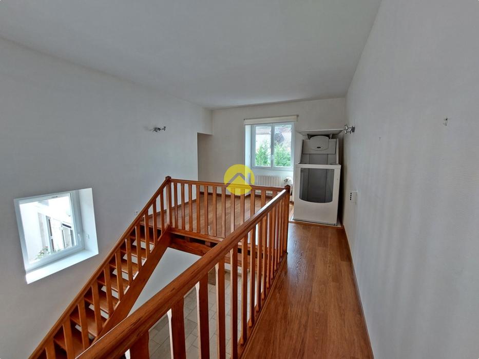 RÉNOVÉE, ÉQUIPÉE P.M.R. + Terrain