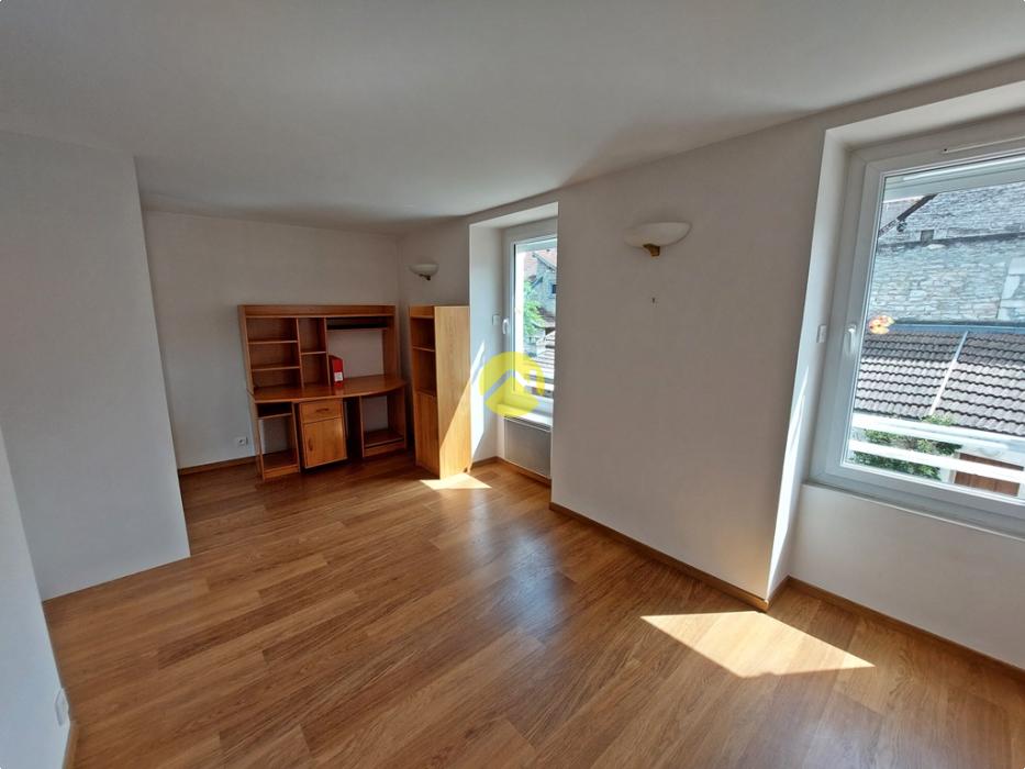 RÉNOVÉE, ÉQUIPÉE P.M.R. + Terrain