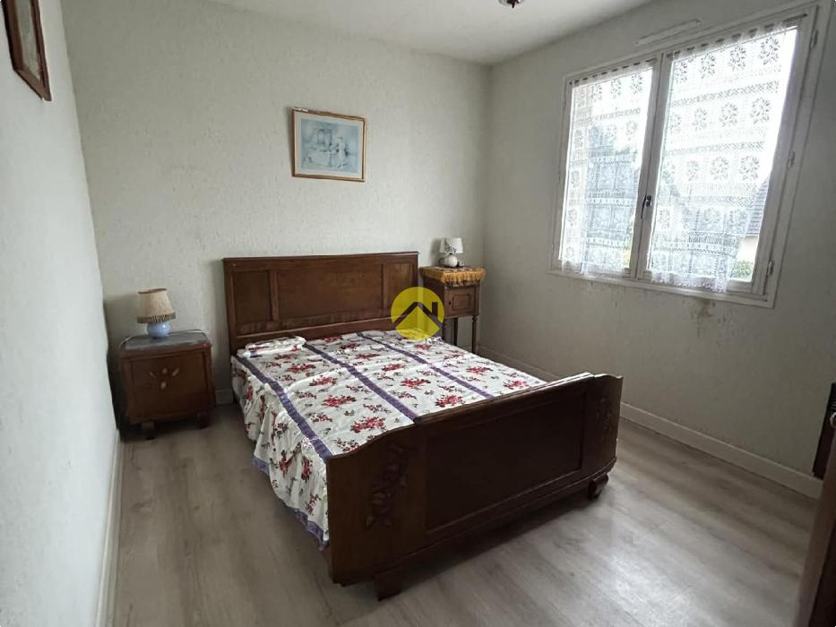 Maison élevée sur sous sol