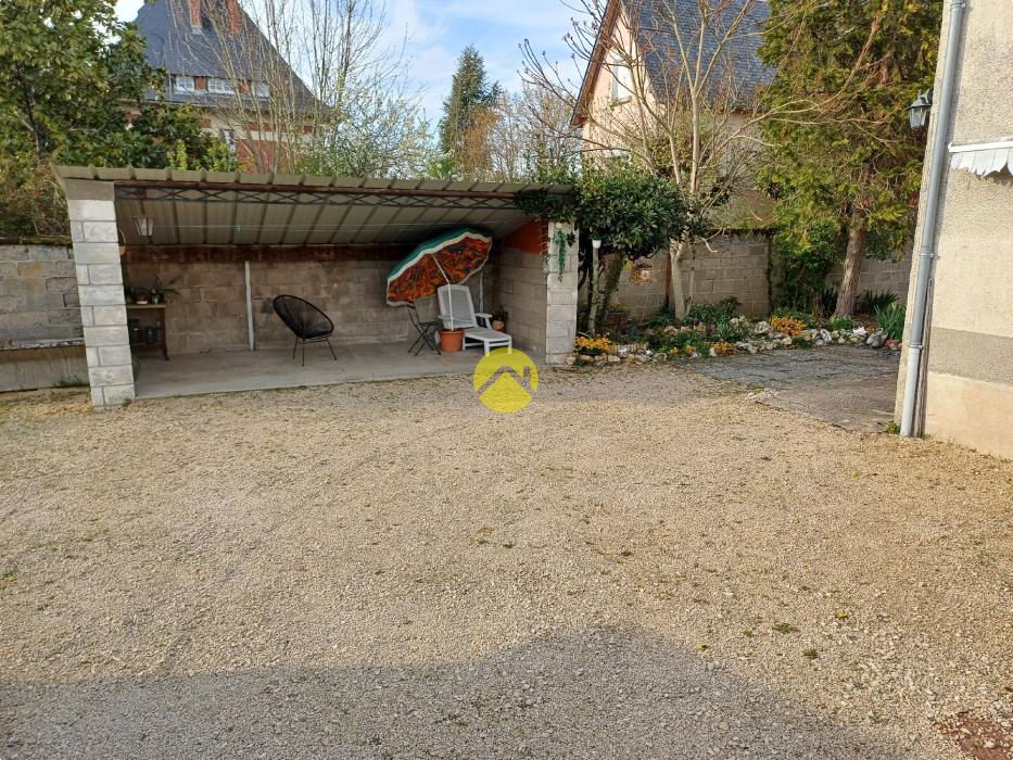 MAISON 90 M2 TERRAIN ET GARAGE