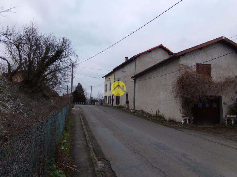 Maison entre nature et centre bourg