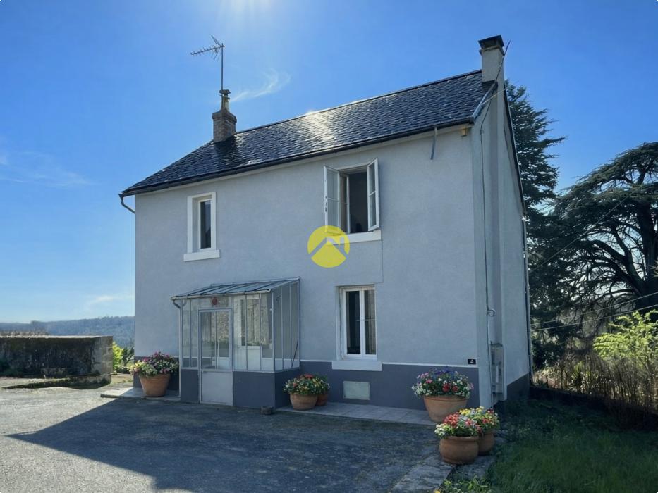 MAISON RENOVÉE AVEC GRANDE GRANGE