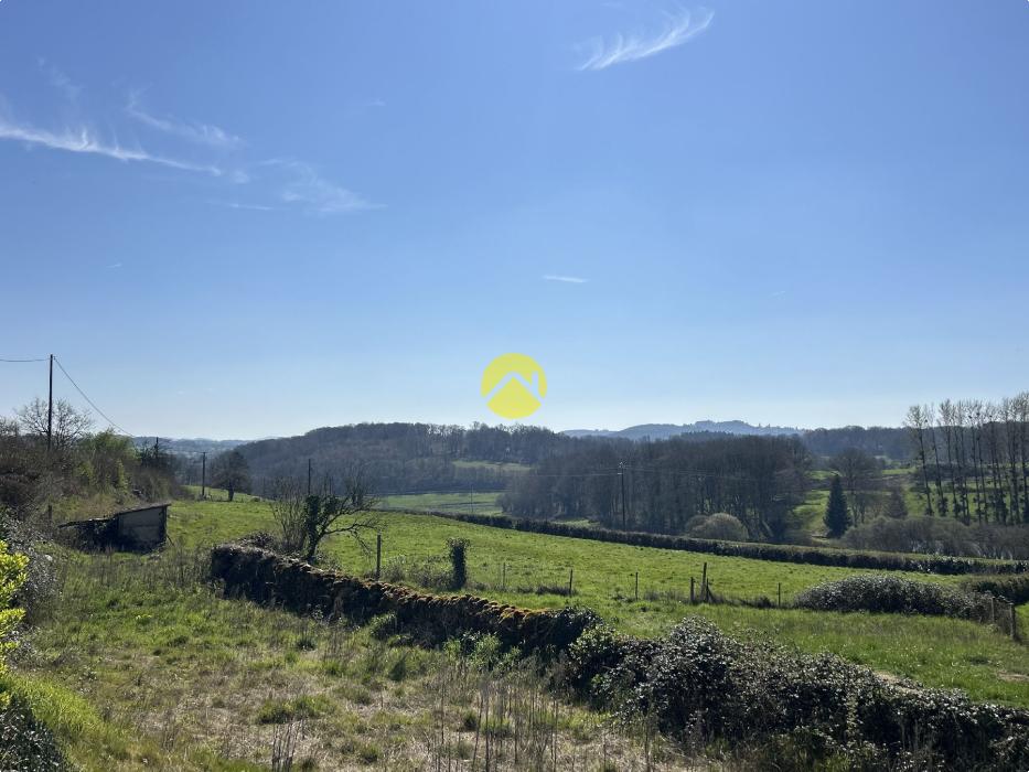 MAISON RENOVÉE AVEC GRANDE GRANGE