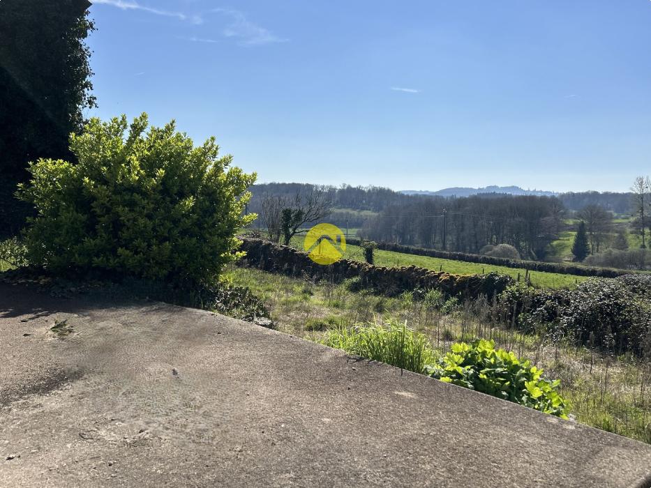 MAISON RENOVÉE AVEC GRANDE GRANGE