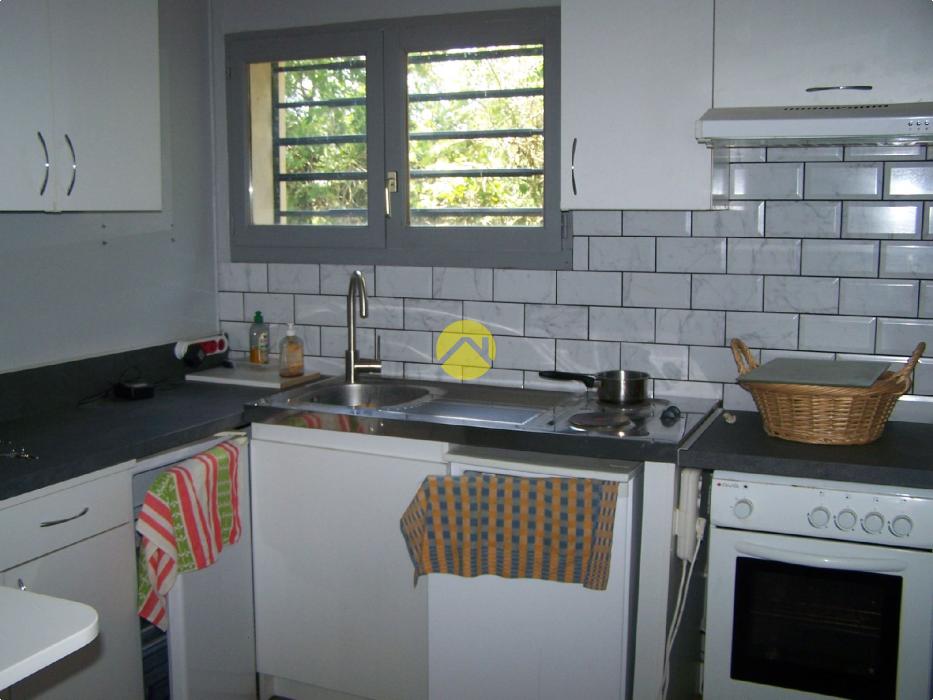 MAISON INDEP. INTERIEUR A RENOVER