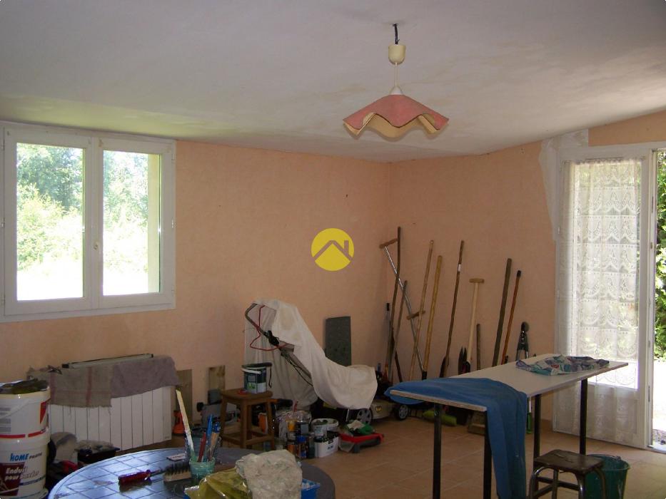 MAISON INDEP. INTERIEUR A RENOVER