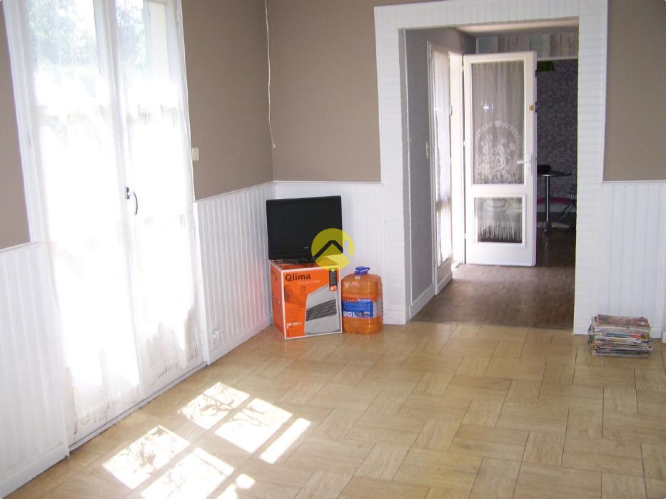 MAISON INDEP. INTERIEUR A RENOVER