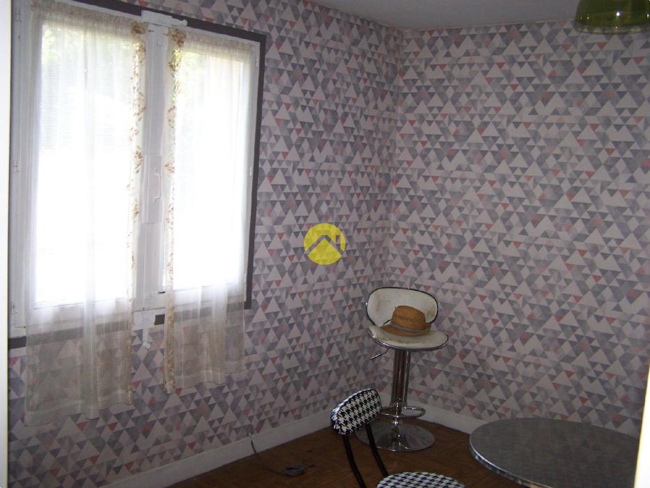 MAISON INDEP. INTERIEUR A RENOVER