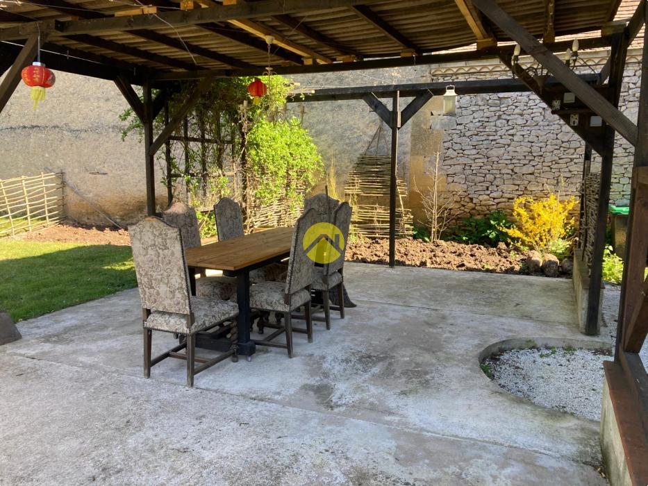 Maison perigourdine avec hangar 