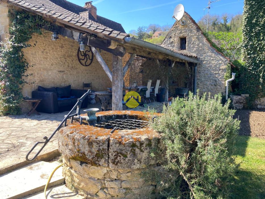 Maison perigourdine avec hangar 