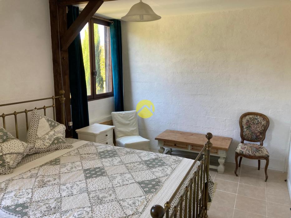 Maison perigourdine avec hangar 