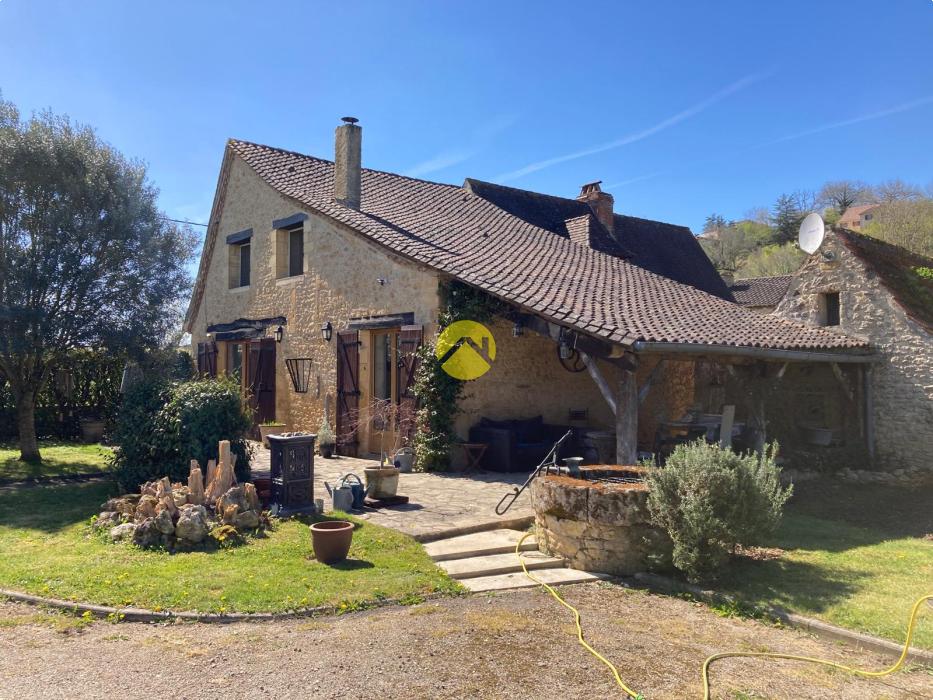 Maison perigourdine avec hangar 
