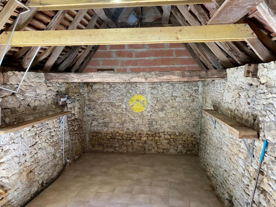 Maison perigourdine avec hangar 