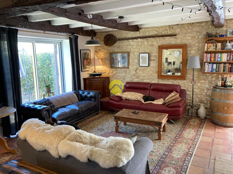 Maison perigourdine avec hangar 