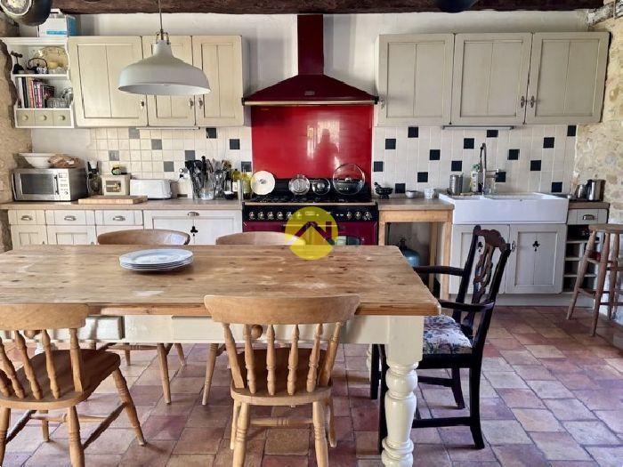 Maison perigourdine avec hangar 