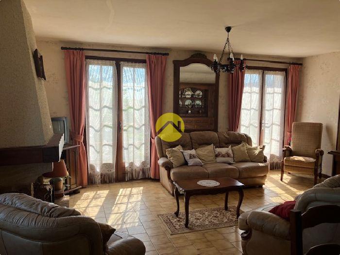 Beau terrain avec vue