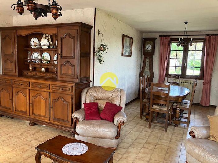 Beau terrain avec vue