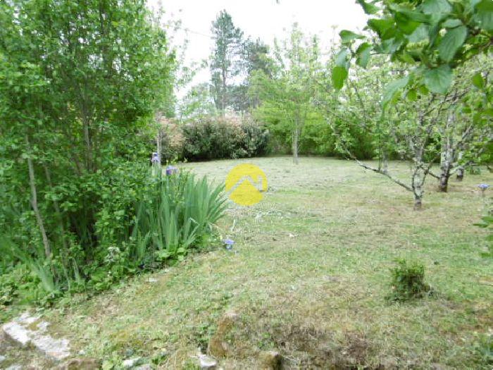 Belle maison de pierres restaurée.