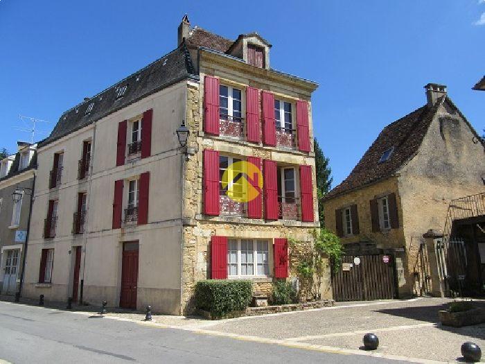 MAISON DE VILLAGE