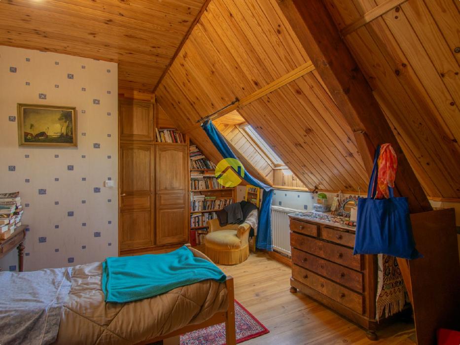 Maison rénovée avec hangar