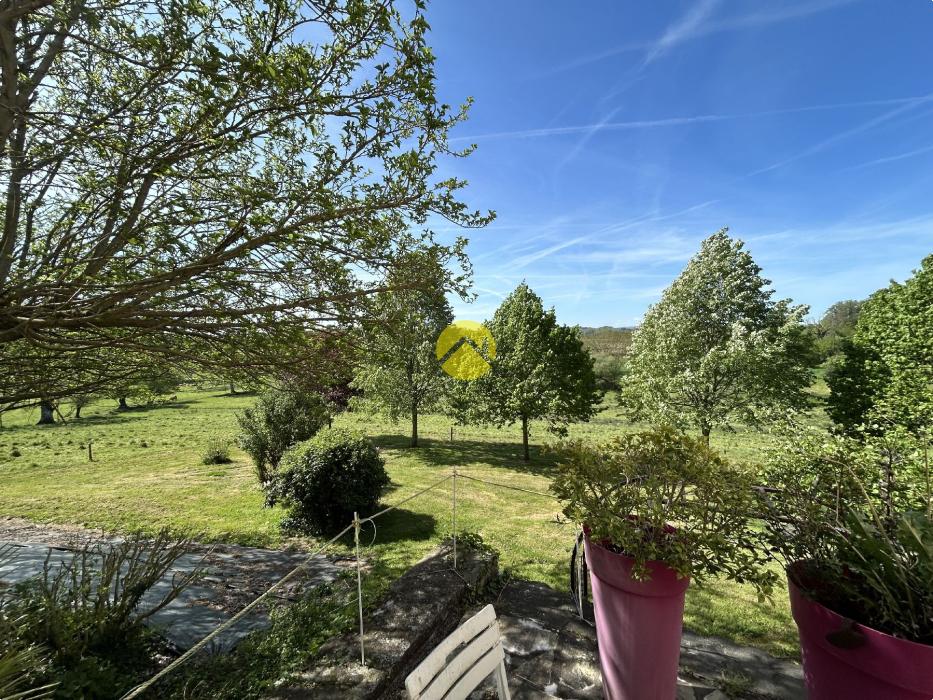 MAISON RENOVEE VUE A LA CAMPAGNE