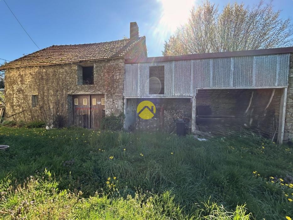 ANCIENNE MAISON EN PIERRE ET PARC 