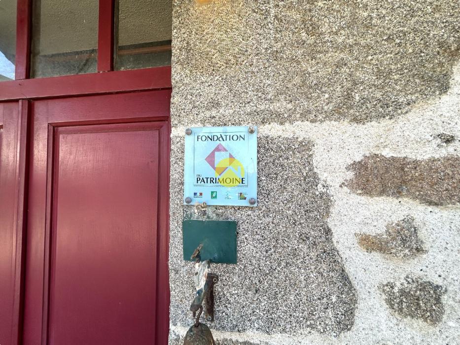 ANCIENNE MAISON EN PIERRE ET PARC 