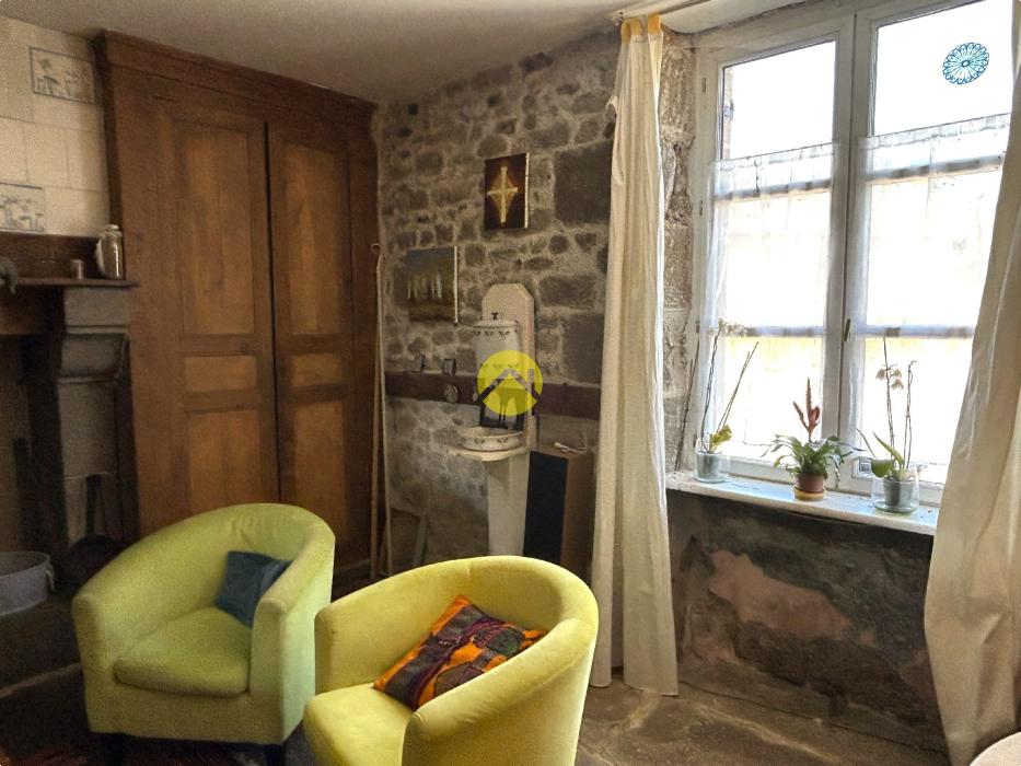 ANCIENNE MAISON EN PIERRE ET PARC 