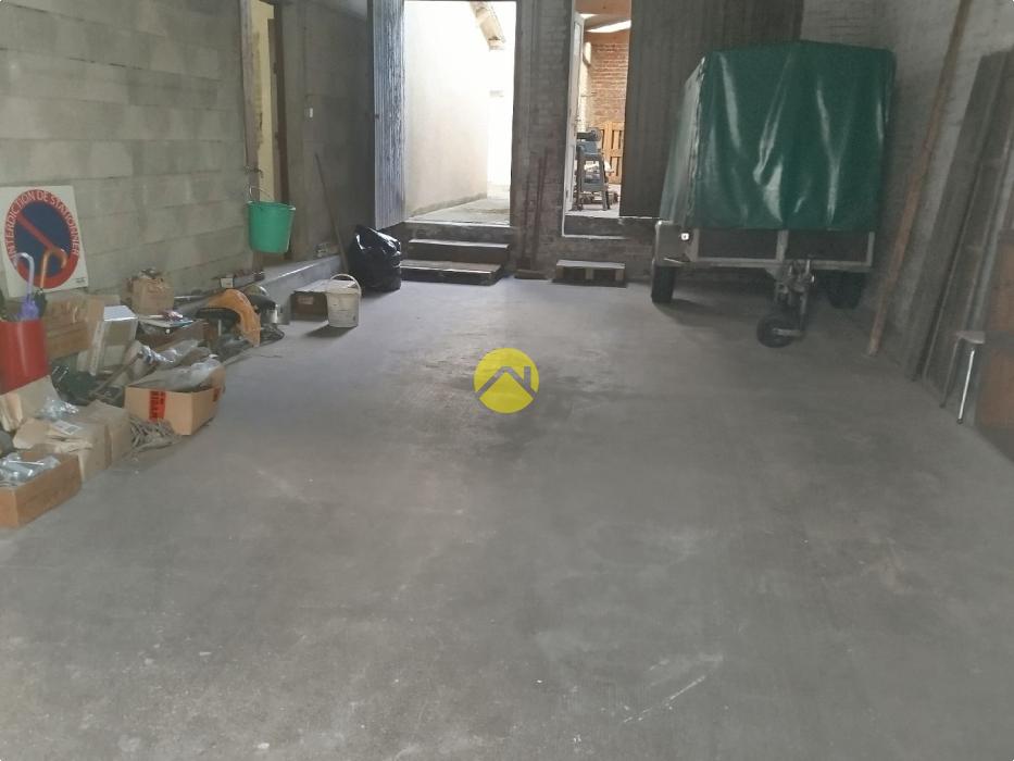 Local commercial libre d'activité