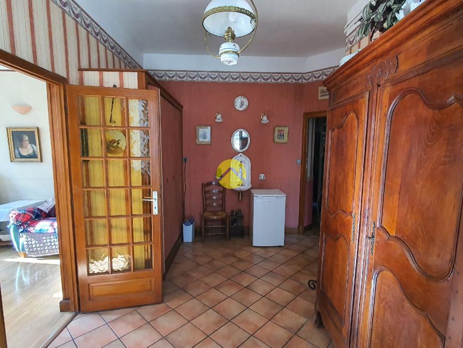 Maison de bourg avec garage 