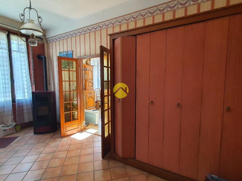 Maison de bourg avec garage 
