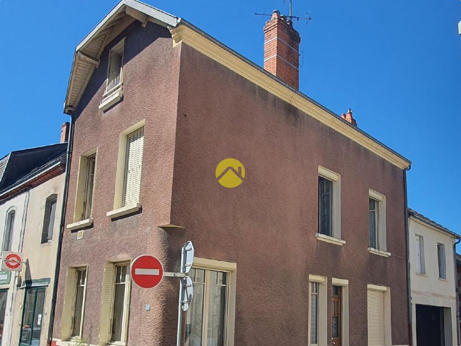 Maison de bourg avec garage 