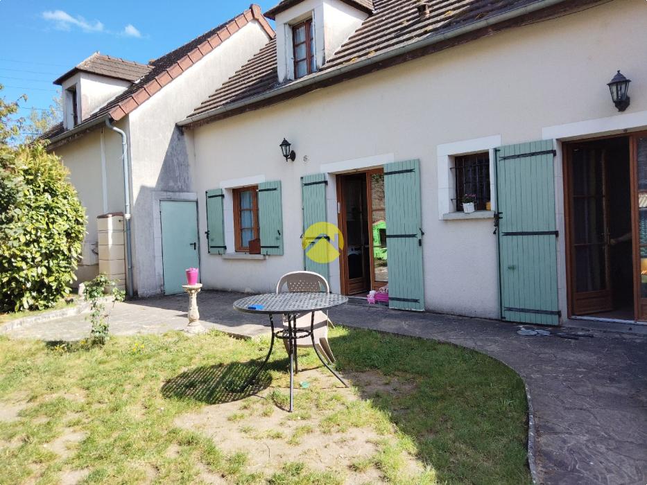 BELLE MAISON EN CENTRE VILLE 