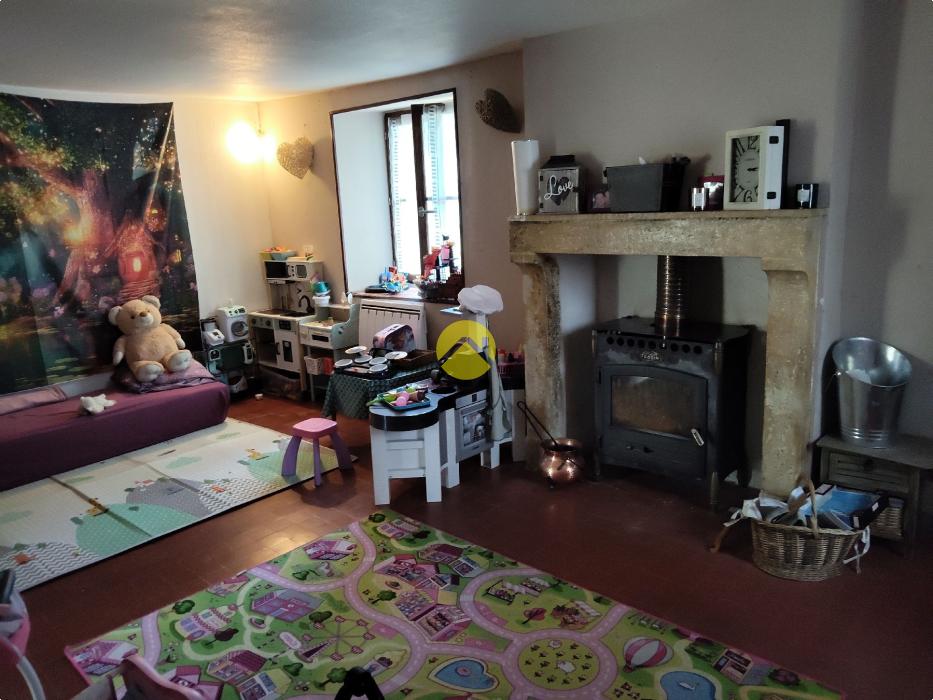 BELLE MAISON EN CENTRE VILLE 